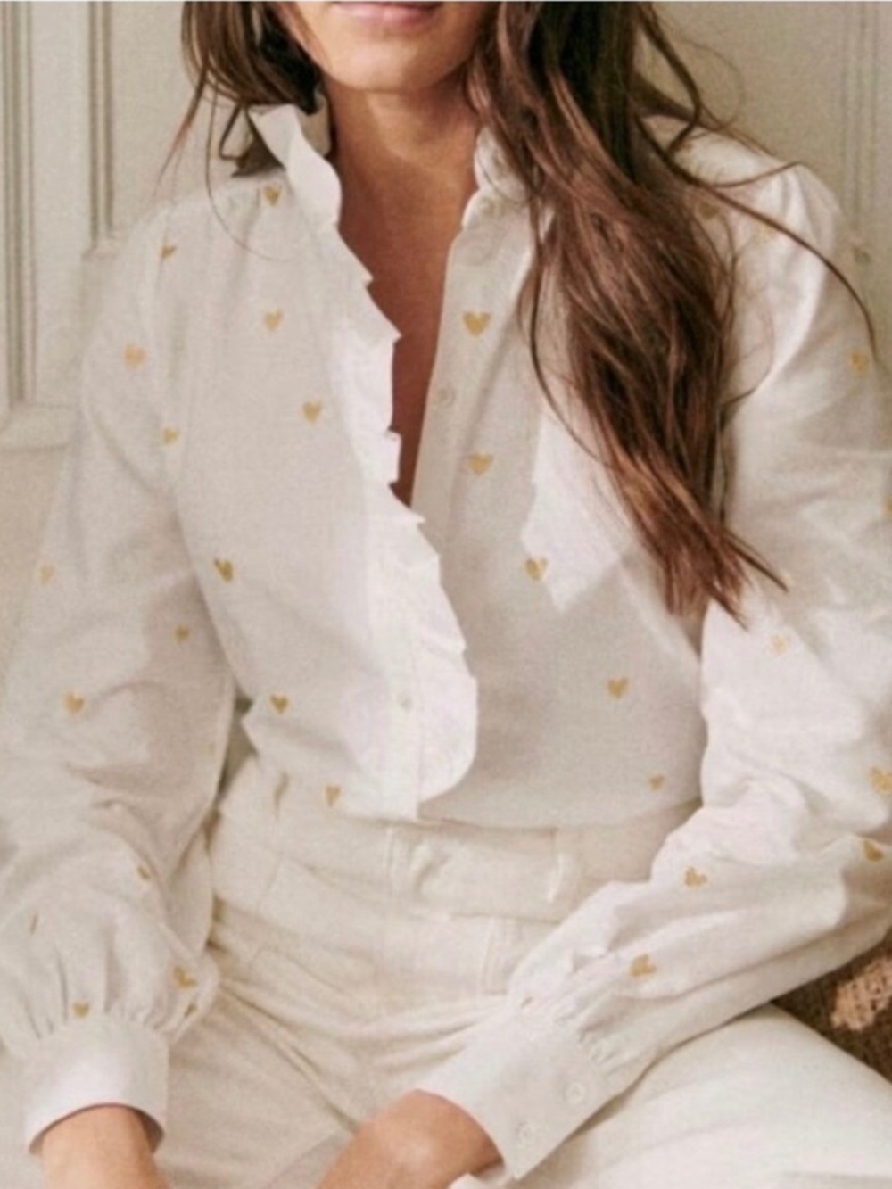 Sézane Chlo White Button-Down Blouse with embroidered Gold Hearts